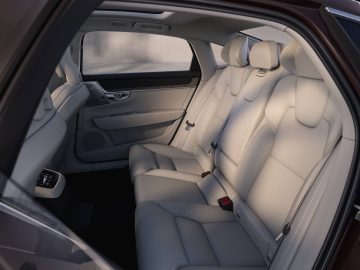 347799_Refreshed_Volvo_S90_interior