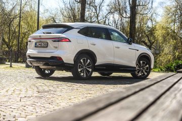 MG HS PHEV-28