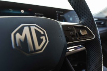 MG HS PHEV-3