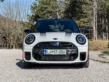 Mini JCW Cabrio BMW serija 2 Coupe-17