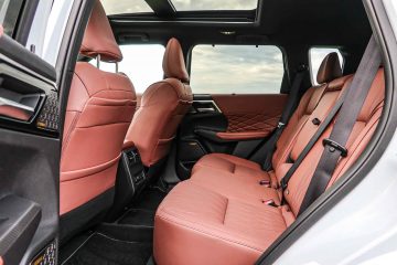 Mitsubishi Outlander PHEV-23