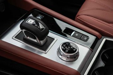 Mitsubishi Outlander PHEV-6