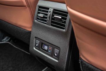 Mitsubishi Outlander PHEV-8