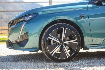 Peugeot 308 MHEV in 308 BlueHDI-14
