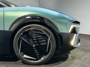 Renault Embleme-13