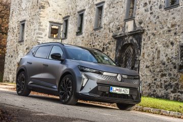 Renault Scenic EV-11