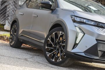 Renault Scenic EV-12
