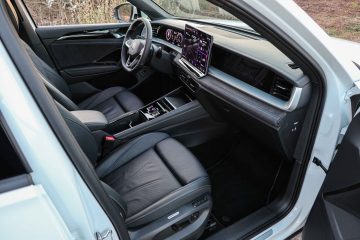 Volkswagen Tayron 2.0 TDI avtomobilizem.com-26