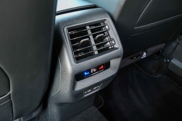 Volkswagen Tayron 2.0 TDI avtomobilizem.com-38