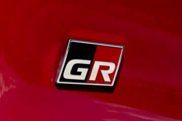 2026-grsupralightweightevo-red-interioranddetails-017