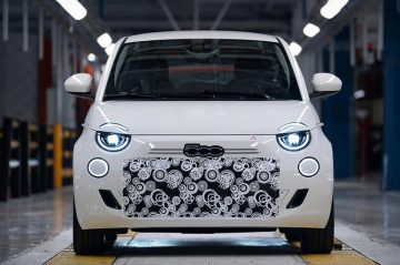 Fiat 500 hybrid avtomobilizem.com