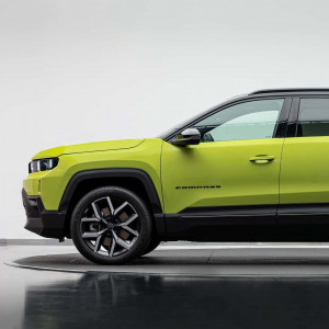 Jeep Compass avtomobilizem.com_1
