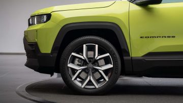 Jeep Compass avtomobilizem.com_4