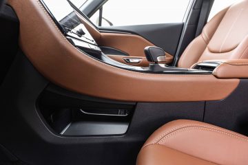 Lexus LBX Hybrid-27