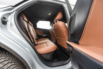 Lexus LBX Hybrid-33