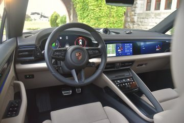 PORSCHE MACAN 17