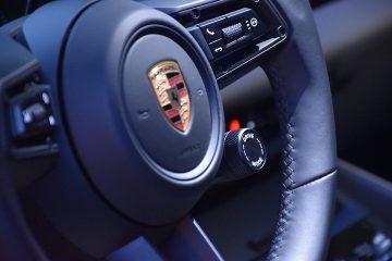 PORSCHE MACAN 21