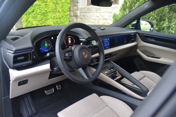 PORSCHE MACAN 25