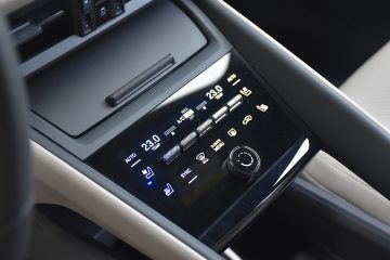 PORSCHE MACAN 29