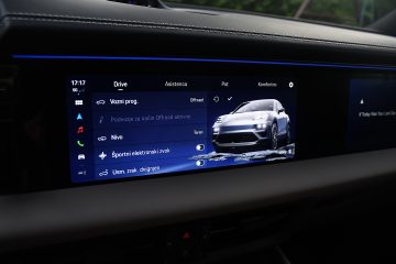 PORSCHE MACAN 30