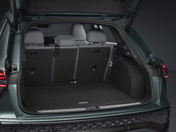 Luggage compartment,
Colour: Sage green