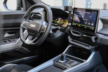 Dacia Bigster Hybrid-11
