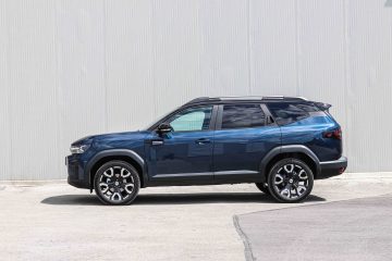 Dacia Bigster Hybrid-18
