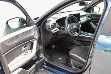 Dacia Bigster Hybrid-21