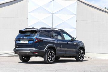 Dacia Bigster Hybrid-31