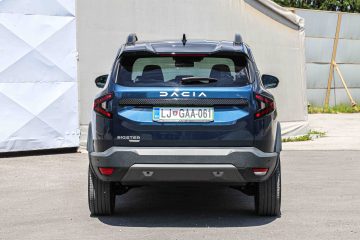 Dacia Bigster Hybrid-32