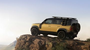 DEF_26MY_TROPHY_EDITION_YELLOW_190625_03b