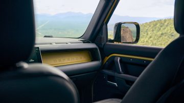 DEF_26MY_TROPHY_EDITION_YELLOW_190625_12b