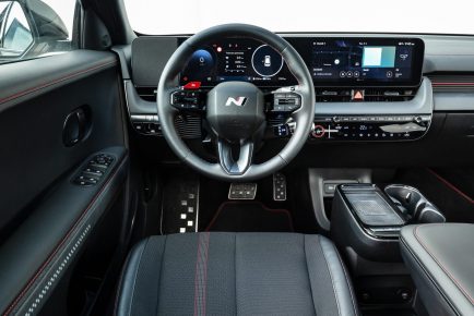 hyundai_ioniq_5_168_84_kwh_premium_n-line_16-1600x1200