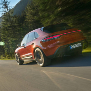 porsche_macan_new_6-1600x900
