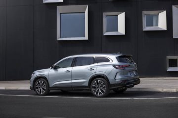 Renault Espace full hybrid E-Tech - Iconic - Baltic Blue Grey (5)