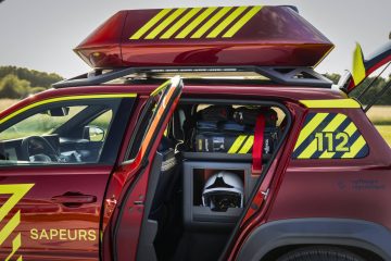 RENAULT 4 E-TECH ELECTRIC (B1317)