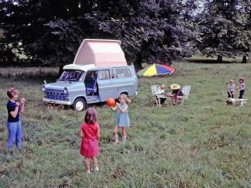 1968-598-1Transit-Caravan-LOW
