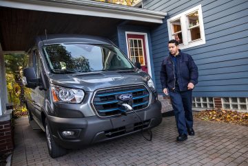 All-New_Ford_E-Transit_08-LOW