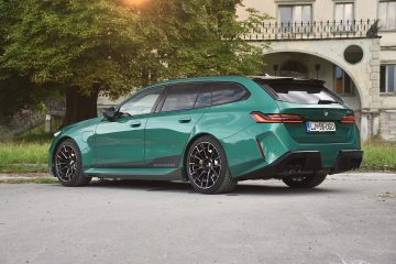 BMW M5 TOURING 05