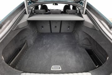 BMW_i4_GranCoupe_eDrive40_32