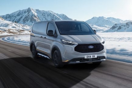 E-Transit_Custom_Trail_AWD_jpg (2)