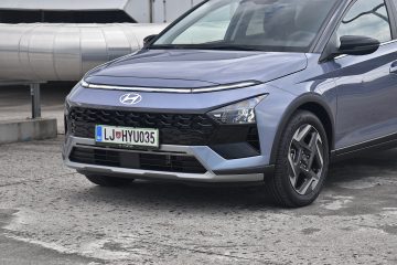 HYUNDAI BAYON 08