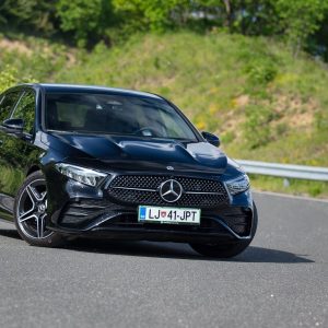 mercedes-benz_a_180_amg_line