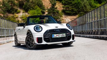 Mini_JCW_Cabrio_01