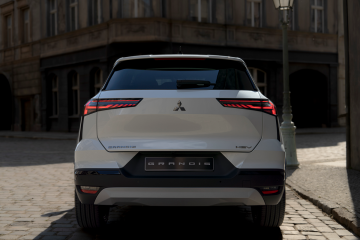 Mitsubishi Grandis_5