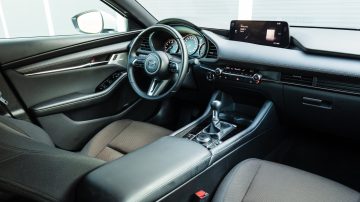 Mazda3_eSkyactiv140_Exclusive_Line_09