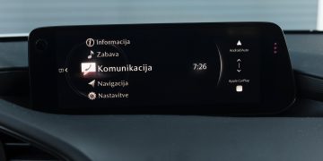 Mazda3_eSkyactiv140_Exclusive_Line_23