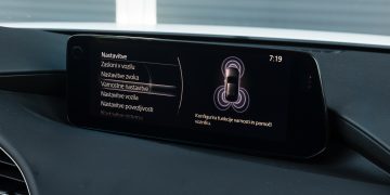 Mazda3_eSkyactiv140_Exclusive_Line_38