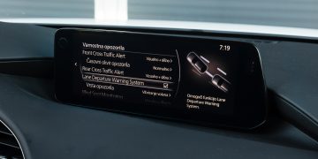 Mazda3_eSkyactiv140_Exclusive_Line_40