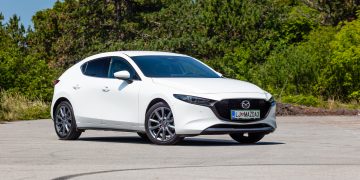 Mazda3_eSkyactiv140_Exclusive_Line_46